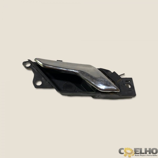 Maçaneta Interna Traseira Esquerda Captiva 3.6 09/10 (1840) Traseira