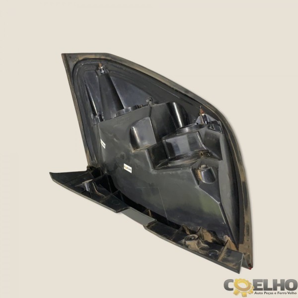 Lanterna Traseira Esquerda Captiva Sport 3.6 V6 09/10 (1762) Esquerdo Vermelho