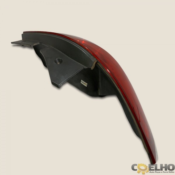 Lanterna Traseira Esquerda Captiva Sport 3.6 V6 09/10 (1762) Esquerdo Vermelho