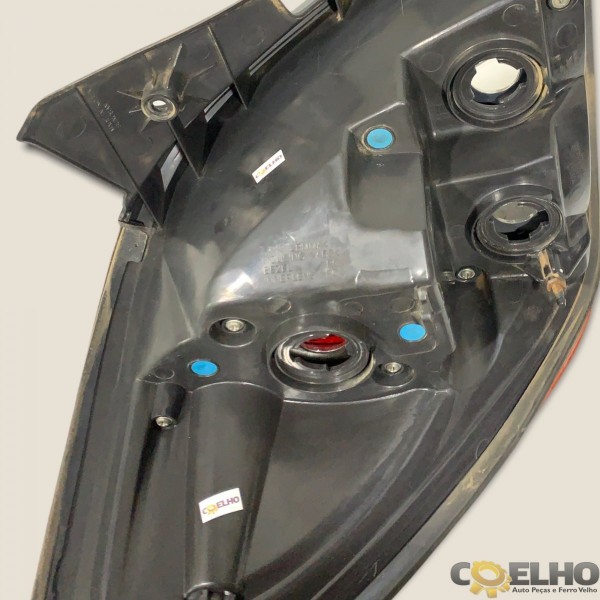 Lanterna Traseira Direita Captiva Sport 3.6 V6 09/10 (1761) Direito Vermelho