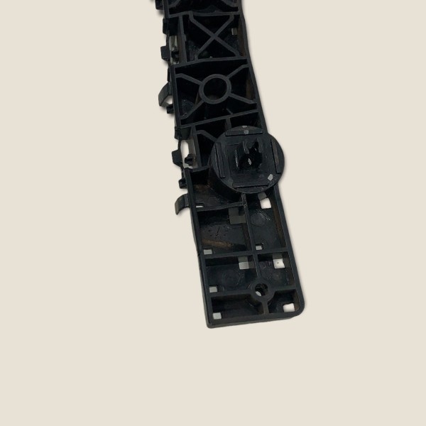 Guia Traseiro Direito Para-choque Nissan Kicks Sl 2019 (255)