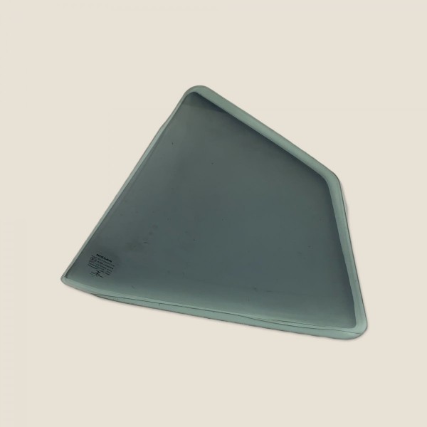 Vidro Vigia Traseiro Direito Nissan Kicks Sl 2019 (327)