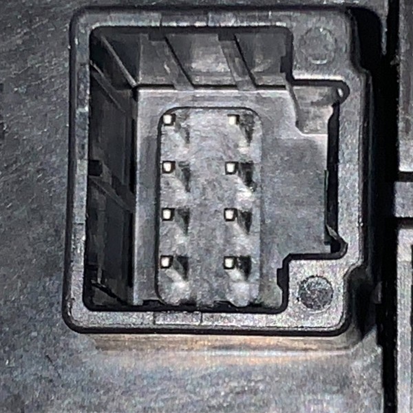 Comando Vidro Porta Tras. Dir. Nissan Kicks Sl 2019 (344)