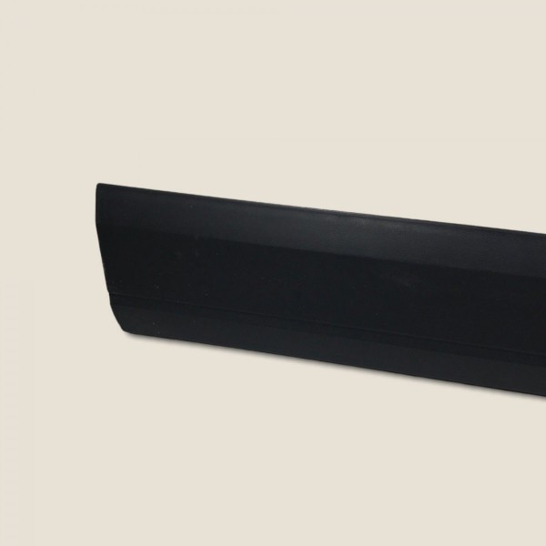 Friso Direito Saveiro Robust 2020 (460) Preto