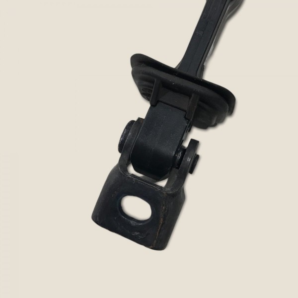 Limitador Porta Dianteira Direita Amarok 2015 (525)