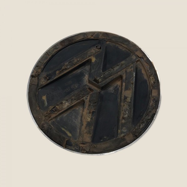 Emblema Volkswagen Tampa Traseira Amarok 2015 (820) Prateado