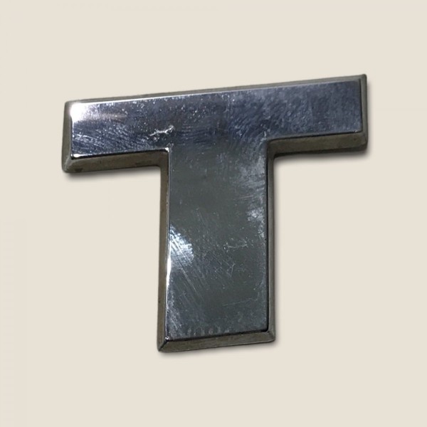 Emblema Tdi Tampa Traseira Amarok 2015 (822) Prateado E Vermelho