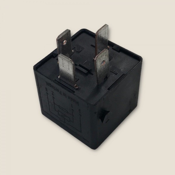 Relé Auxiliar Vw Amarok Biturbo 2015 (885)