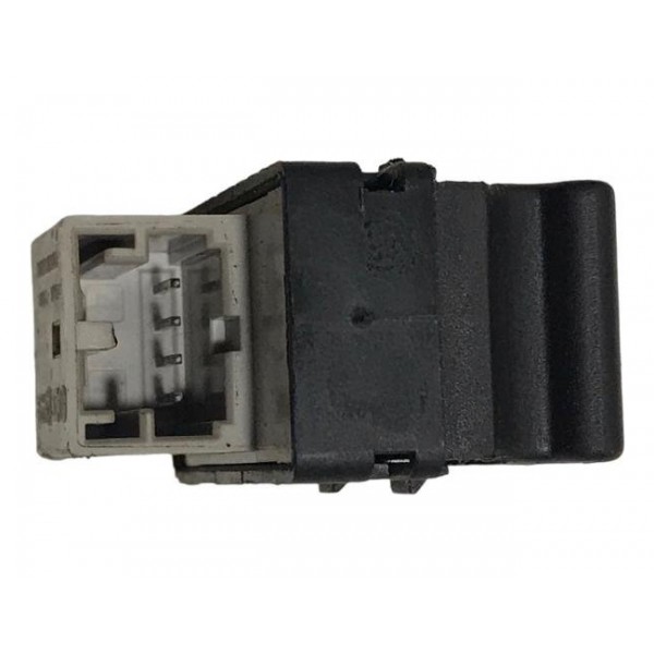 Botão De Vidro Eletrico D/d Vw Saveiro G4/g5/g6/g7 2006/2018