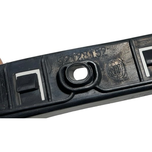 Guia Parachoque Tras. Esquerdo Fiat Strada Freedom 1.3 2021