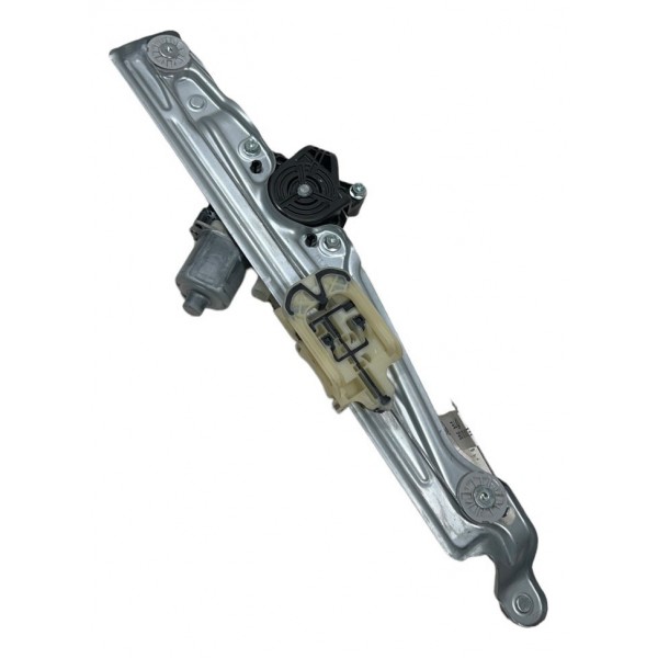 Máquina De Vidro Traseira Direita Tracker Rs 1.2t 23/24