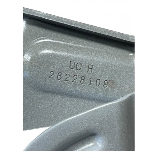 Dobradiça Direita Capô Dianteiro Tracker Rs 1.2t 2023/2024