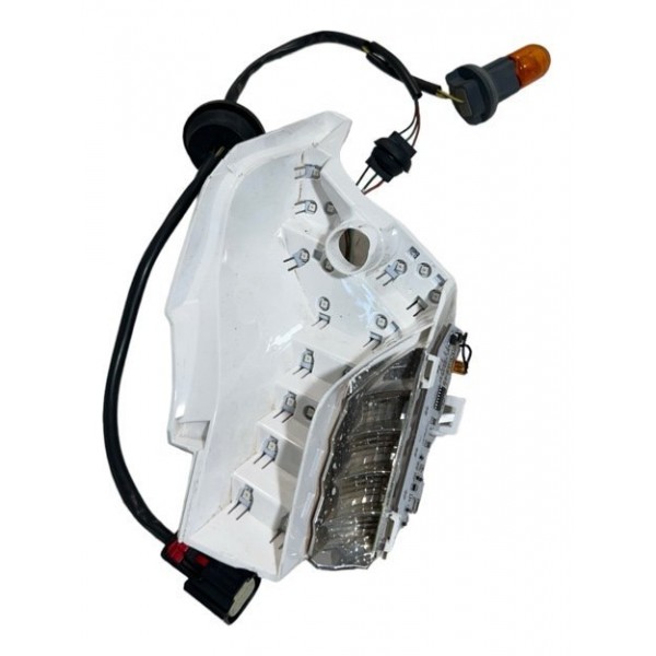 Circuito Lanterna Traseira Esquerda Tracker Rs 1.2t 23/24