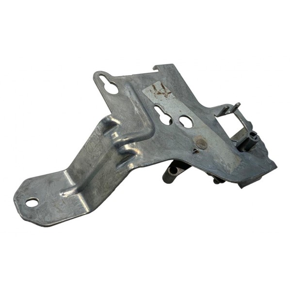 Suporte Fechadura Tampa Traseira Volkswagen Saveiro 2021