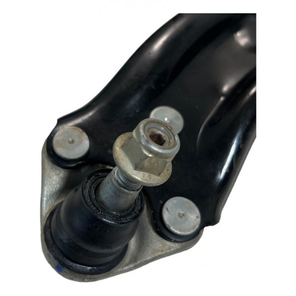 Bandeja Dianteira Esquerda Tracker Rs 1.2t 2023/2024