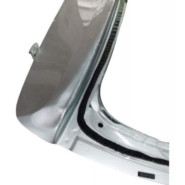 Tampa Traseira Renault Sandero 2015 / 2017 C/detalhe