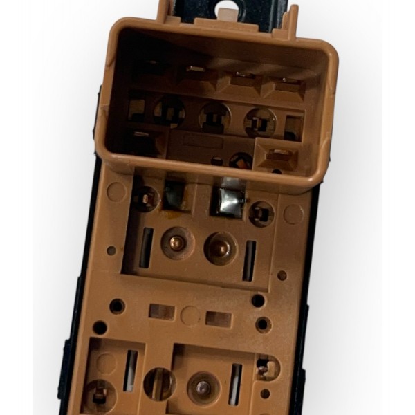 Comando Botão Vidro Traseiro Direito Captiva Sport 2011