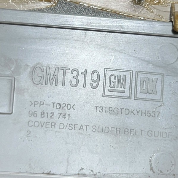 Moldura Coluna Cinto Dianteiro Esquerdo Captiva Sport 2011