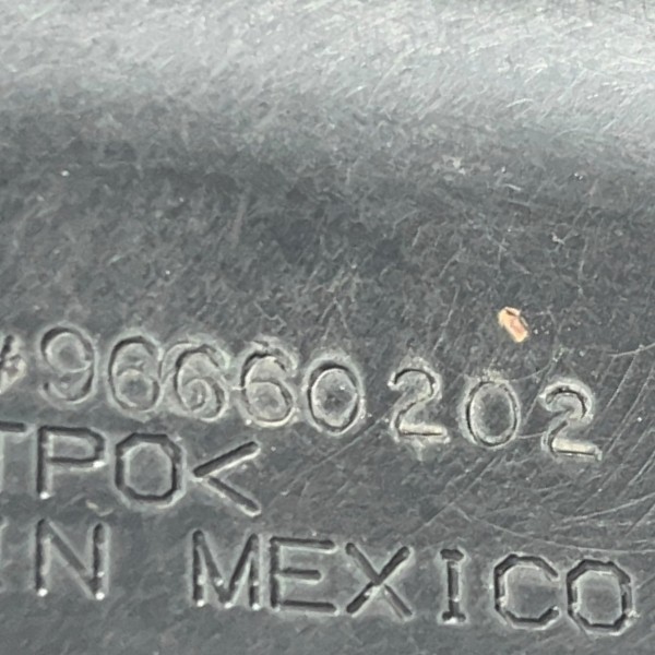 Spoiler Lateral Direito Captiva Sport 2.4 2011