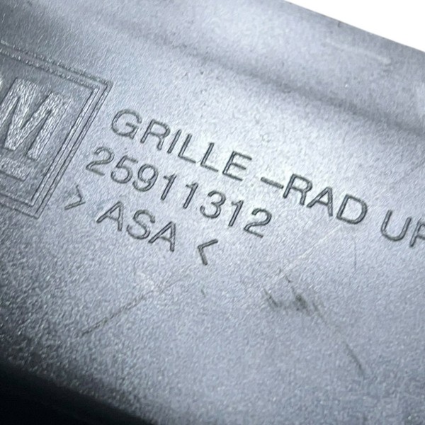 Grade Frontal Capô Dianteiro Captiva Sport 2.4 2011 Original